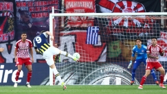 Ο Τζέκο σουτάρει εναντίον της Φενέρμπαχτσε