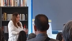 Αδιανόητη δήλωση της Φλέσσα για τα Τέμπη: «Τα παιδιά αυτά τα σκοτώσαμε όλοι μαζί» (vid)