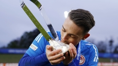 Άντζελο Σίνα στο Gazzetta: «Θαυμάζω τον Τζολάκη, μια μεγάλη οικογένεια ο Ολυμπιακός»