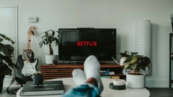 Η αλλαγή στο Netflix που μπορεί να κοστίσει ακριβά στους συνδρομητές του: Τι αλλάζει στο γίγαντα του streaming 