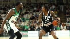 Ο Κέβιν Πόρτερ του ΠΑΟΚ με τον Παναθηναϊκό