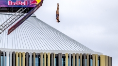 Επικά άλματα και τολμηρές βουτιές: Η ιστορία του cliff diving