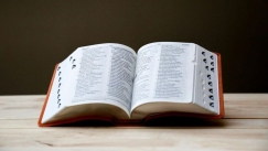 Τι σημαίνει η λέξη «Εκατόμπεδος»