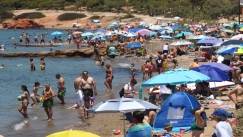 Η μάχη της ελληνικής παραλίας: Το στοίχημα των ελέγχων, τα πρόστιμα και οι αλληλοκαταγγελόμενοι επιχειρηματίες