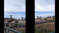 Βαλένθια: Χιλιάδες εθελοντές περπατούν 5 και 6 χιλιόμετρα για να βοηθήσουν (vid)