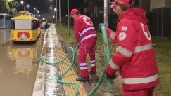 «Μεταφέρουμε κόσμο που πρέπει να κάνει αιμοκάθαρση», λέει διασώστης του ΕΕΣ