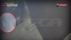 Βίντεο ντοκουμέντο: Η επ’ αυτοφώρω σύλληψη του επιδειξία στο Περιστέρι και η αστυνομικός «δόλωμα» 