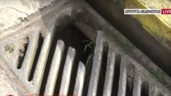 Άνοιξε η γη και τον κατάπιε: Άνδρας στον Ασπρόπυργο σφήνωσε σε σπασμένο φρεάτιο (vid)