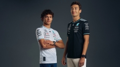 Ο Ράσελ νιώθει την απειλή του Αντονέλι