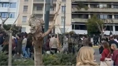 Τέμπη: Η παρουσία της Θύρας 13 στη συγκέντρωση στο Σύνταγμα (vid)