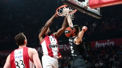 Κερασάκι σε τούρτα λευκής σοκολάτας