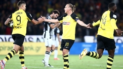 Οι Λαμέλα, Βίντα και Πιερό πανηγυρίζουν το γκολ με τον ΠΑΟΚ