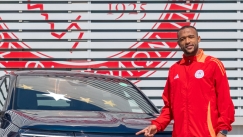 Με νέο αυτοκίνητο ο Ελ Καμπί λίγο πριν το ντέρμπι αιωνίων