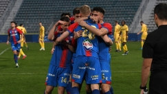 Ο Χέρμανσον του Βόλου κάνει το 1-1 με τον Αρη