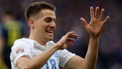 Ο Γιάννης Κωνσταντέλιας σκοράρει στο Σκωτία-Ελλάδα