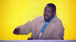 Η απίστευτη ιστορία του Στέφανου Μουαγκέ: «Έκανα την ανάγκη μου σε ένα μπουκάλι, μέσα στο ασανσέρ του μετρό» (vid)