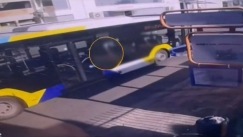 Ο «κατσαβιδάκιας» όταν μπούκαρε στο ΑΤ Κορωπίου: «Θα σας σκοτώσω όλους, κ#λ%μπατσοι» (vid)