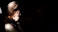 Απείλησε την σύντροφό του ότι εάν δεν σβήσει όλους τους άνδρες από το Facebook θα την σφάξει