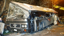 Τα Τέμπη του 2003: Όταν 21 μαθητές έχασαν τη ζωή τους στην άσφαλτο (vid) 