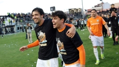 Ο Μπάκιτς πανηγυρίζει την πρόκριση του ΟΦΗ