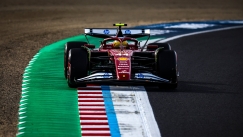 Χάμιλτον: «Όταν ξεκινάς στον αγώνα τόσο πίσω, ελπίζεις να βρέξει»