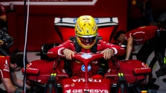 Ρεαλιστής ο Χάμιλτον: «Προς το παρόν προσπαθώ να μπω στην πρώτη δεκάδα»