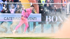 Ο Μανδάς για το καπνογόνο στην πλάτη κόντρα στην Τζένοα