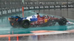 Ο Λεκλέρ έπεσε στον τοίχο καθ' οδόν για το grid και δεν θα τρέξει στο Σπριντ του Μαϊάμι (vid)