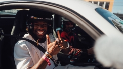 Ο Μπότας πήγε βόλτα στην πίστα του Μαϊάμι τον πιο γρήγορο άνθρωπο στον πλανήτη