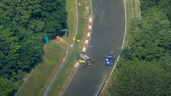 Τρομακτικό ατύχημα στην «Πράσινη Κόλαση» του Νίρμπουργκρινγκ, αλώβητος βγήκε ο οδηγός (vid)