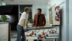 F1, η ταινία: O Χαβιέ Μπαρδέμ την... λέει στον Μπραντ Πιτ (vid)