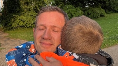 Ο Οζιέ προτιμά την αγκαλιά του γιου του από τον 9ο παγκόσμιο τίτλο στο WRC