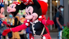 Το μοναδικό ζευγάρι που έζησε μέσα στη Disneyland για 15 χρόνια: Η απίστευτη ιστορία τους