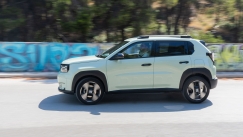 Οδηγήσαμε το Fiat Grande Panda Hybrid, τον αστικό επαναστάτη με το μέλλον στην καρδιά