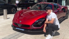 Ο Μπότας παρέλαβε την πανάκριβη Alfa Romeo 33 Stradale 