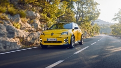 Οδηγήσαμε το pop icon του 21ου αιώνα Renault 5 E-Tech electric