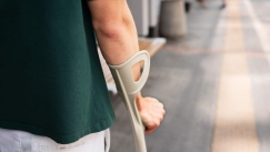 Τρεις παράξενες θεωρίες για όσους δεν έχουν σπάσει ποτέ κόκκαλο (vid)