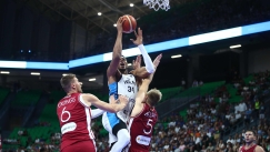 Το θηρίο είναι εδώ και βρυχάται