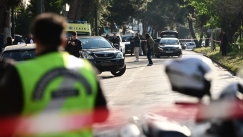 Σοκ στο Χαλάνδρι: 47χρονη μαχαιρώθηκε μέχρι θανάτου στη μέση του δρόμου, συνελήφθη ο 28χρονος δράστης