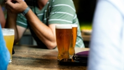 Το μεγαλύτερο σε διάρκεια hangover που έχει καταγραφεί ποτέ κράτησε 4 εβδομάδες: Ήπιε 60 πίντες μπύρας