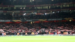 Φίλαθλοι του Ολυμπιακού στο Emirates