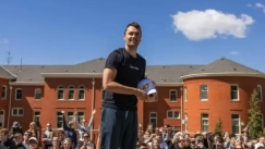 Ο λόγος που ο Τσάρλι Κερκ μισούσε τους μετανάστες και τους ΛΟΑΤΚΙ+ (vid)