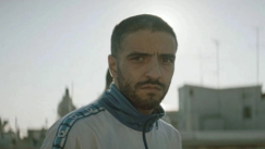 ΛΕΞ: Ανακοίνωσε νέα συναυλία και προκάλεσε πανικό (vid)