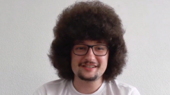 Ακούρευτος οπαδός Μάντσεστερ Γιουνάιτεντ 