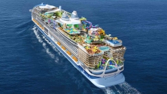 «Ο θρύλος των θαλασσών»: Το μεγαλύτερο κρουαζιερόπλοιο στον κόσμο ξεκίνησε το ταξίδι του (vid)