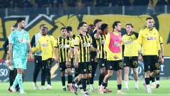 Οι παίκτες της ΑΕΚ μετά την ήττα από τον ΠΑΟΚ