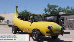 Το Banana Car που έκλεψε την παράσταση στη Νέα Υόρκη: Η τρελή ιδέα που έγινε παγκόσμιο ρεκόρ (vid)