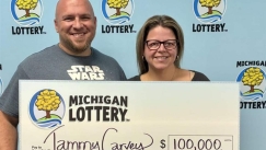 «ChatGPT, τι αριθμούς να παίξω στη λοταρία;»: Κέρδισε 100.000 δολάρια μέσω A.I. (vid)