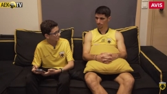 Ο Πέτρος Μάνταλος με τον μικρό Μιχαήλ