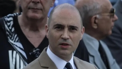 Ο Κωνσταντίνος Μπογδάνος απαντά για τον Πάρη Ρούπο: «Σεβασμός στα εθνικά σύμβολα, είμαι αδιαπραγμάτευτος»